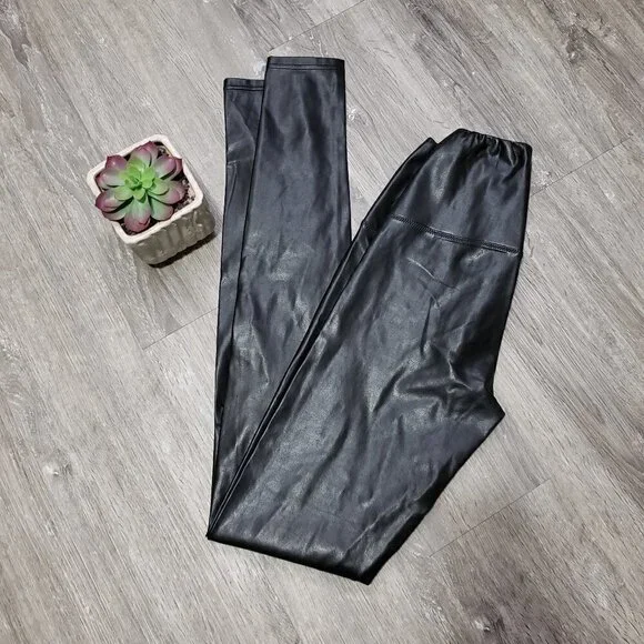 Wilfred Free * Aritzia DARIA Pants * Faux Leather - Picture 3 of 5